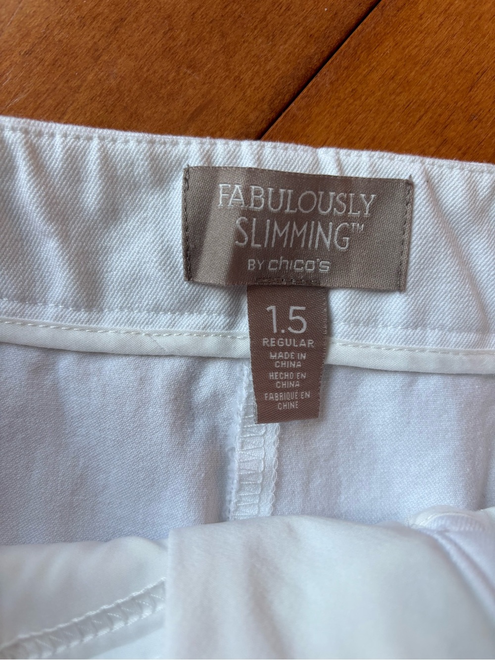 Chico’s So Slimming White Pants 1.5 - Picture 2 of 5
